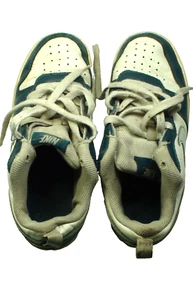Nike age 5 US child's sneakers used some flaws - Picture 1 of 10