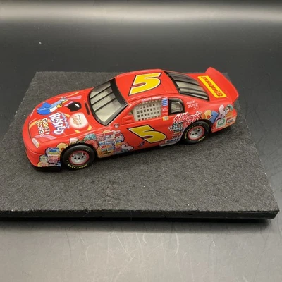 Terry Labonte #5 Kelloggs Blasted Foot Loops 1997 1/43 NASCAR Hot Wheels Car - Image 1 of 4