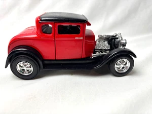 Maisto 1929 Ford Model A Coupe Hot Rod Maßstab 1:24 Diecast Auto rot - Bild 1 von 8