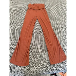 Wild Fable Rust Ribbed Knit Flare Pants Women’s Small - Picture 1 of 7