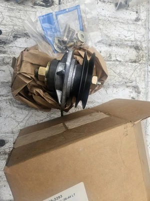 SPINDLE ASSEMBLY OUTSIDE CUB CADET 759-3293 959-3293 759-3479 - Image 1 of 4