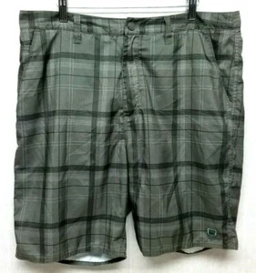 QUICKSILVER - Men's SHORTS - LIGHTWEIGHT CHINOS - GREEN PLAID - Size 36 - Picture 1 of 6