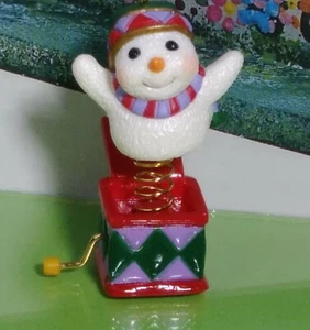 1999 Hallmark Keepsake Ornament Miniature Jack in the Box Snowy Surprise Club - Picture 1 of 5