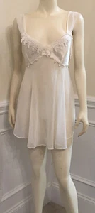 Delicates WN WHITE SHORT NIGHTY SZ Medium 100% Polyester Sheer Shoulder Straps - Picture 1 of 8