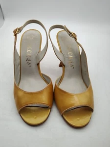VINTAGE-DELMAN Heels-Women's Size 7M- LIGHT GOLD-Leather Sole-RARE - Picture 1 of 12