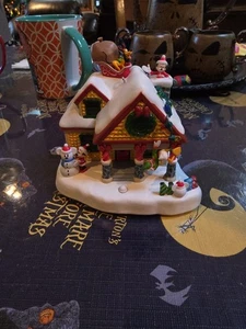 2024 Hallmark Ornament Merriest House in Town Disney Mickey Mouse No Box Magic - Picture 1 of 12