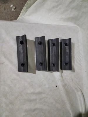 Thule Fit Kit 188 - Toyota Camry Wagon 92-96’ - Image 1 of 4