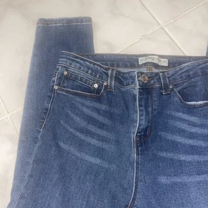 Indigo Rein Women's Juniors Size 11 Blue Skinny Distressed Stretch Jeans - Picture 1 of 4