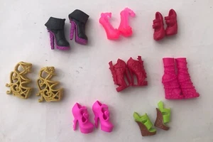 Lote de 8 pares de zapatos Monster High - Imagen 1 de 3