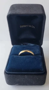 Anillo de boda vintage de oro amarillo de 18 quilates de Tiffany & Co. con caja tamaño 9,50 - Imagen 1 de 2