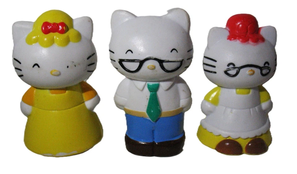 Lote de 3 mini figuras de plástico de Sanrio Hello Kitty circa 1976? Foto 1 de 4