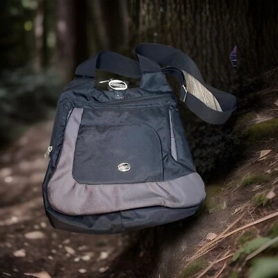 American Tourister Black Overnight Carry On Shoulder Bag 11” x 11” Many Pockets - Image 1 of 4