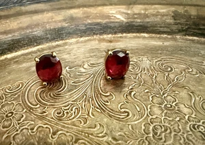 Kate Spade Faux Garnet /Ruby Oval Faceted Gold Tone Stud Earrings - Picture 1 of 5