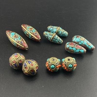 Hermoso abalorio de latón coral turquesa único hecho a mano tribal tibetano de colección Foto 1 de 4