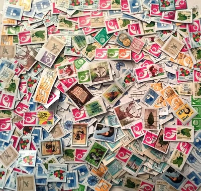 KILOWARE : ESTONIA : 700 STAMPS ON PAPER, 150 gr - 30% COMMEMORATIVES! — 第 1/3 张图片