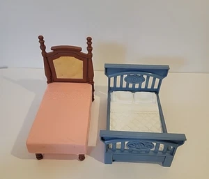 Vintage Fisher Price Puppenhaus Möbel Betten rosa blau 1999 2005 Mattel - Bild 1 von 12