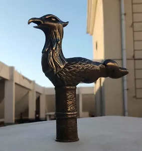 Antico bastone da passeggio vittoriano con pistola in bronzo che tiene l'aquila fenice - Foto 1 di 8