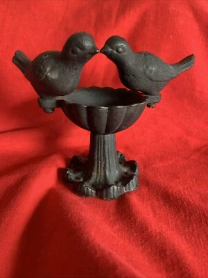 "Baño de pájaros de hierro fundido de colección con dos pájaros giratorios móviles baratija jardín estatua 5""x7""" Foto 1 de 4