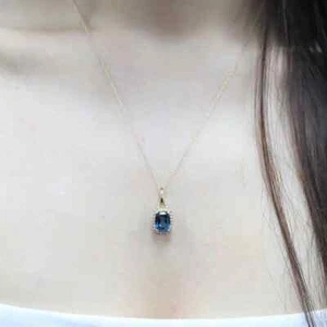 2.68 Ct London Blue Topaz & Natural Diamond Prong Pendant 10k Solid Gold - Picture 1 of 4