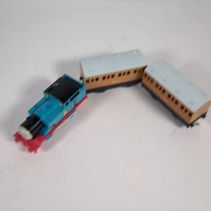 Tomy Trackmaster Thomas The Tank Engine Train 1992 mit 2002 Annie & Clarabel - Bild 1 von 8