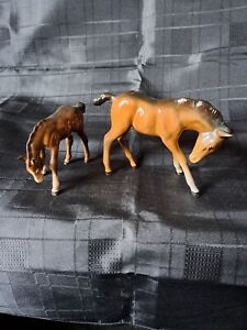 Pair of Vintage Beswick Foals Models Large Head Down & Grazing Foal 946 & 947