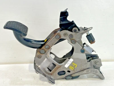 2014-2020 Infiniti Q50 2017-2020 Q60 AWD freno freno freno pastilla pedal con soporte # 92743 Foto 1 de 4