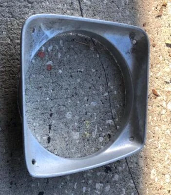 1972-1976 Dodge Ramcharger Headlight Bezel OEM 3494217-L - Изображение 1 из 4