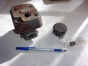 Cilindro e pistone assy motosega Jonsered 670 + nush - Foto 1 di 3