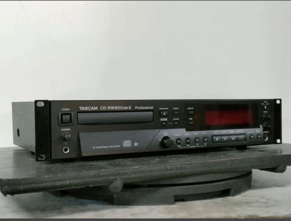 Tascam CD-RW900MKII Digital Coaxial RCA Headphone Jack Stereo CD Recorder Japan - Image 1 of 4