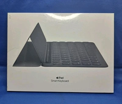 Apple iPad Pro Smart Keyboard 10.5'' MPTL2LL/A MODEL A1829 - Image 1 of 4