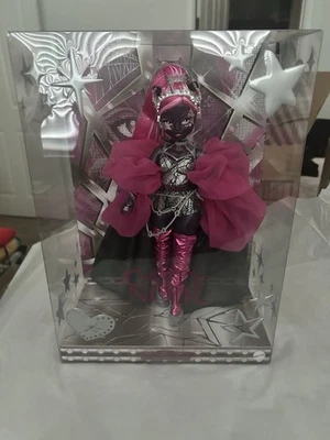 Muñeca Monster High 2025 Fang Vote Catty Noir EN MANO NUEVA Mattel Foto 1 de 4