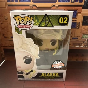 Funko Pop! RuPaul's Drag Race #02 Alaska Hot Topic SE exclusivo con protector - Imagen 1 de 7