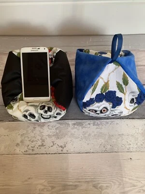 X2 Skull & Roses Fits All Phones iPhone Desktop Cushion Holder Stand - Image 1 of 4