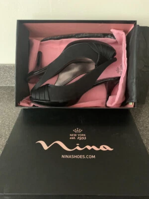 TACONES NINA CAMALA EXUBERANTES NEGROS SATINADOS PEEP TOE - TALLA 9,5M Foto 1 de 4