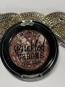 essence Sprinkled Chrome Eyeshadow 03 Mars 2,1g Neu  - Bild 1 von 3