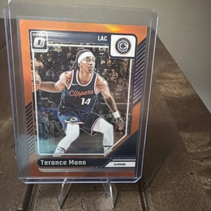 2024-25 Optic Terrance Mann #156 arancione Hyper Prizm / 175 clipper - Foto 1 di 2