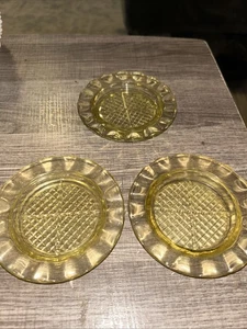 Vintage MCM 1930s Set of 3 Jeannette Homespun Yellow Depression Glass Ashtrays - Picture 1 of 3