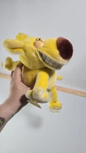 Vintage 1987 Mother Goose And Grimm Plush Window Cling Yellow Dog - Picture 1 of 6
