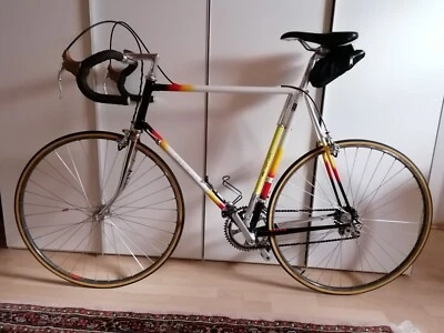Tolles, gepflegtes Retro-Rennrad, der Marke Titan in 4 farbiger Lackierung. - Bild 1 von 4