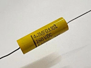 4pcs - FARAD 4.7uF 250V 10% Axial Film Capacitor - Picture 1 of 6