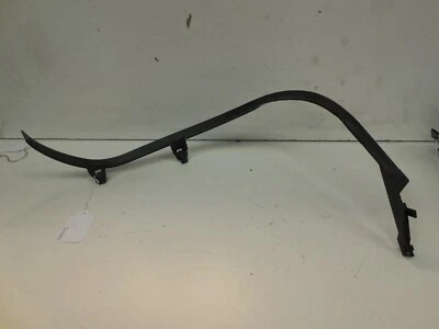 04-10 BMW 530i E60 acabamento traseiro direito do porta-malas do lado do passageiro 7060046 - Imagem 1 de 4