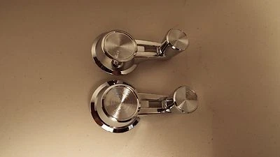 Chevrolet Impala 1961-1962-1963-1964-1965-1966 ranurado interior cromo manija de ventilación Foto 1 de 2