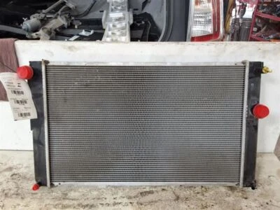 Radiador Toyota Prius 2010-2015 para motores de gasolina Foto 1 de 4