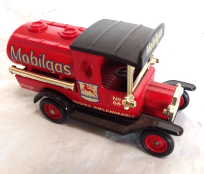 LLedo Days Gone Tanker 8019 1920 Model T Ford MOBIL - Image 1 of 4
