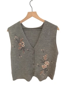 Vintage Gray Floral Embroidered Button-Up Knit Vest Top Womens Medium - Picture 1 of 4
