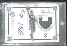 2016-17 Panini Excalibur Apprentice Rookie Autograph 26 Malcolm Brogdon 5 of 10