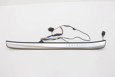 Infiniti QX50 2019-2025 umbral de puerta delantera izquierda panel de cubierta de desgaste OEM T99F64RA0A Foto 1 de 4