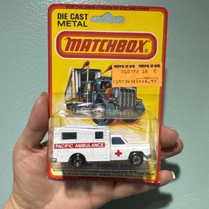 Matchbox 1977 Superfast No 25 Pacific Ambulance Lesney Diecast Red Cross - Picture 1 of 6