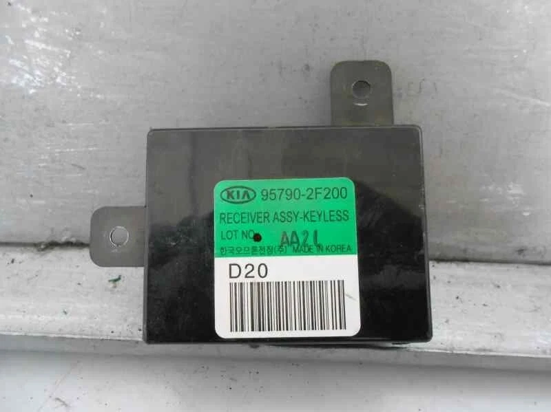 957902F200 centralina chiusura per KIA CERATO 1.5 CRDI 2004 311795 - Immagine 1 di 3