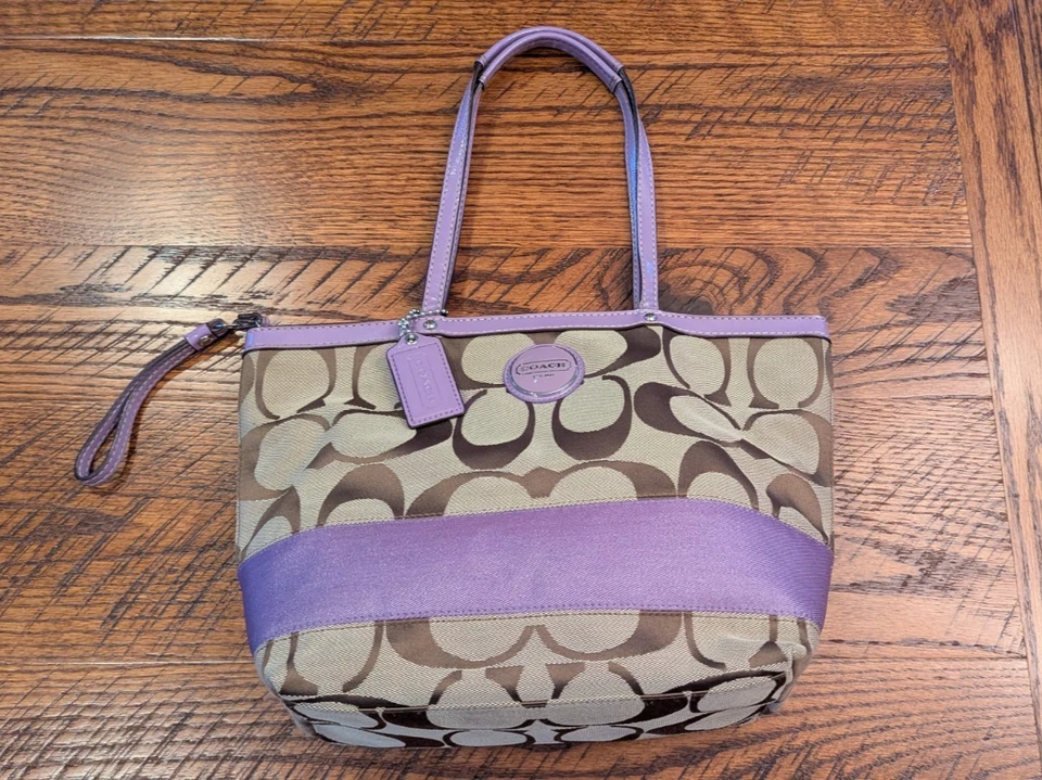 Genuine Coach Signature Stripe Light Purple Patent Shoulder Straps Accent Euc!! - Image 1 of 4